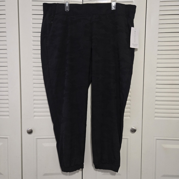 NWT Athleta Brooklyn Camo Jogger Size 22  #014 - Picture 1 of 9
